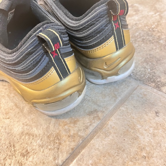 Air max 97, size U.S. 5, barely worn. Ready to ship - Picture 6 of 9